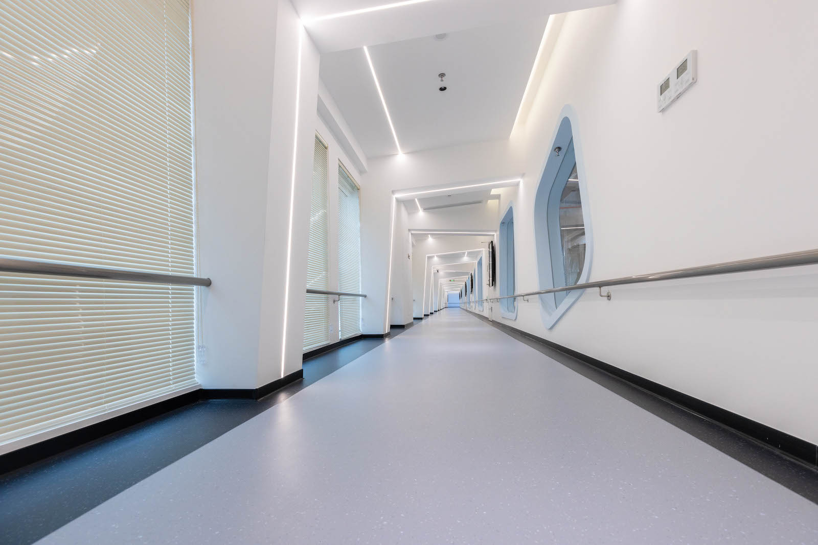 Skywalk & Facility Pictures - LABORATORY ANIMAL FACILITY (GZ)